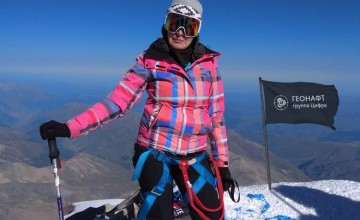 the head of the Petrophysics department, Olga Tatur conquered Elbrus top - фото - 1
